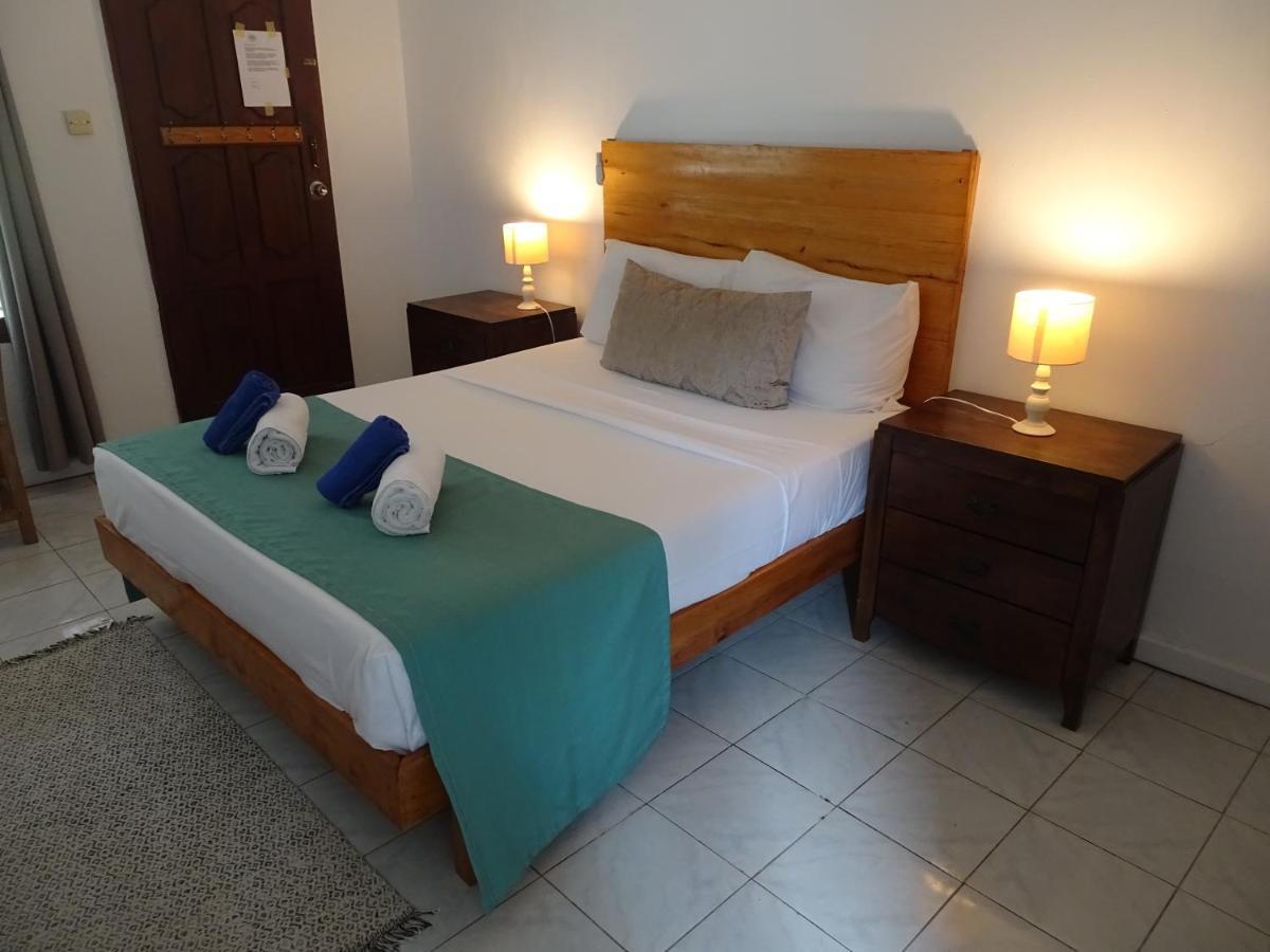 Pointe Au Sel Castaway Lodge מראה חיצוני תמונה