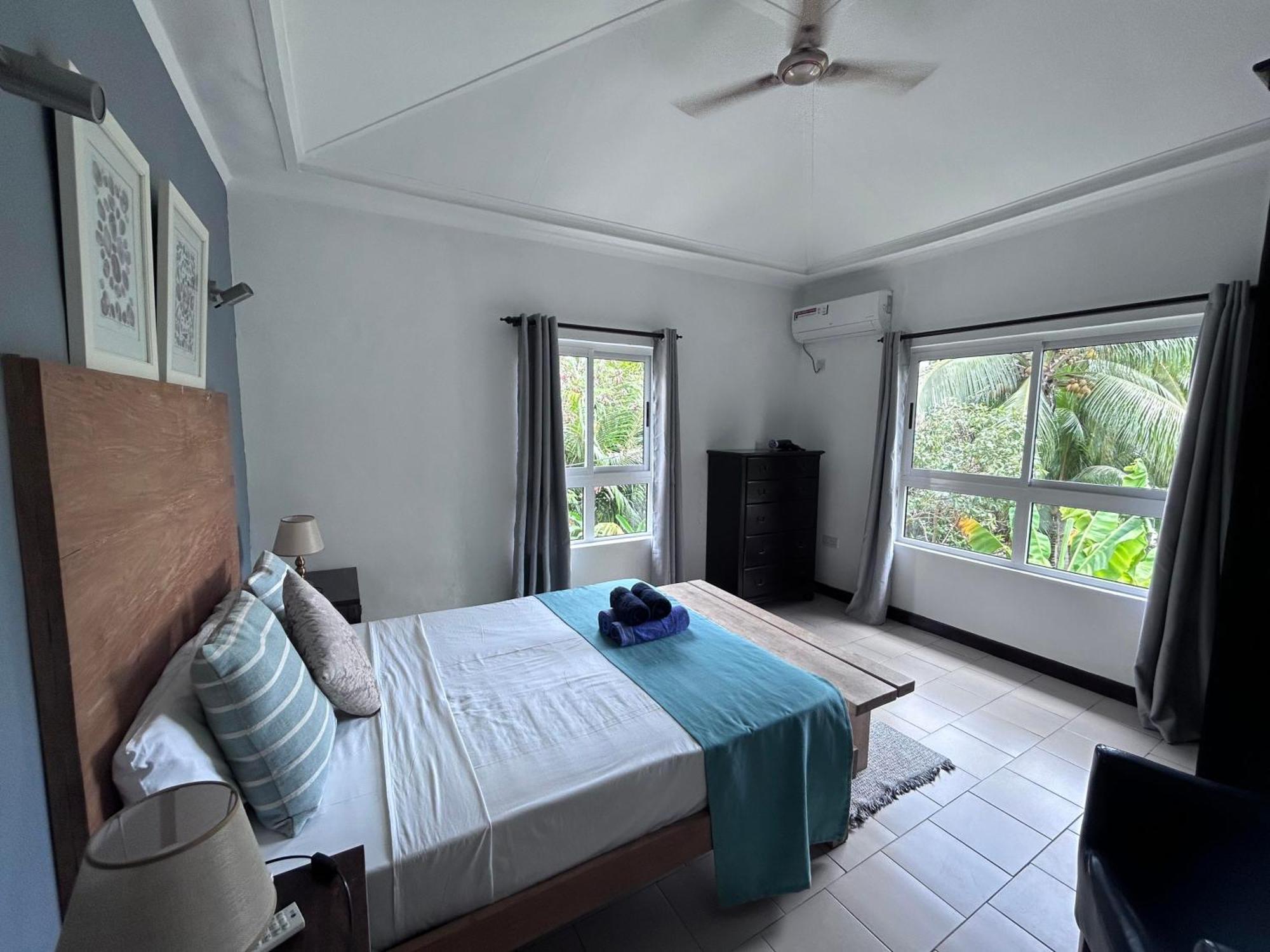 Pointe Au Sel Castaway Lodge מראה חיצוני תמונה